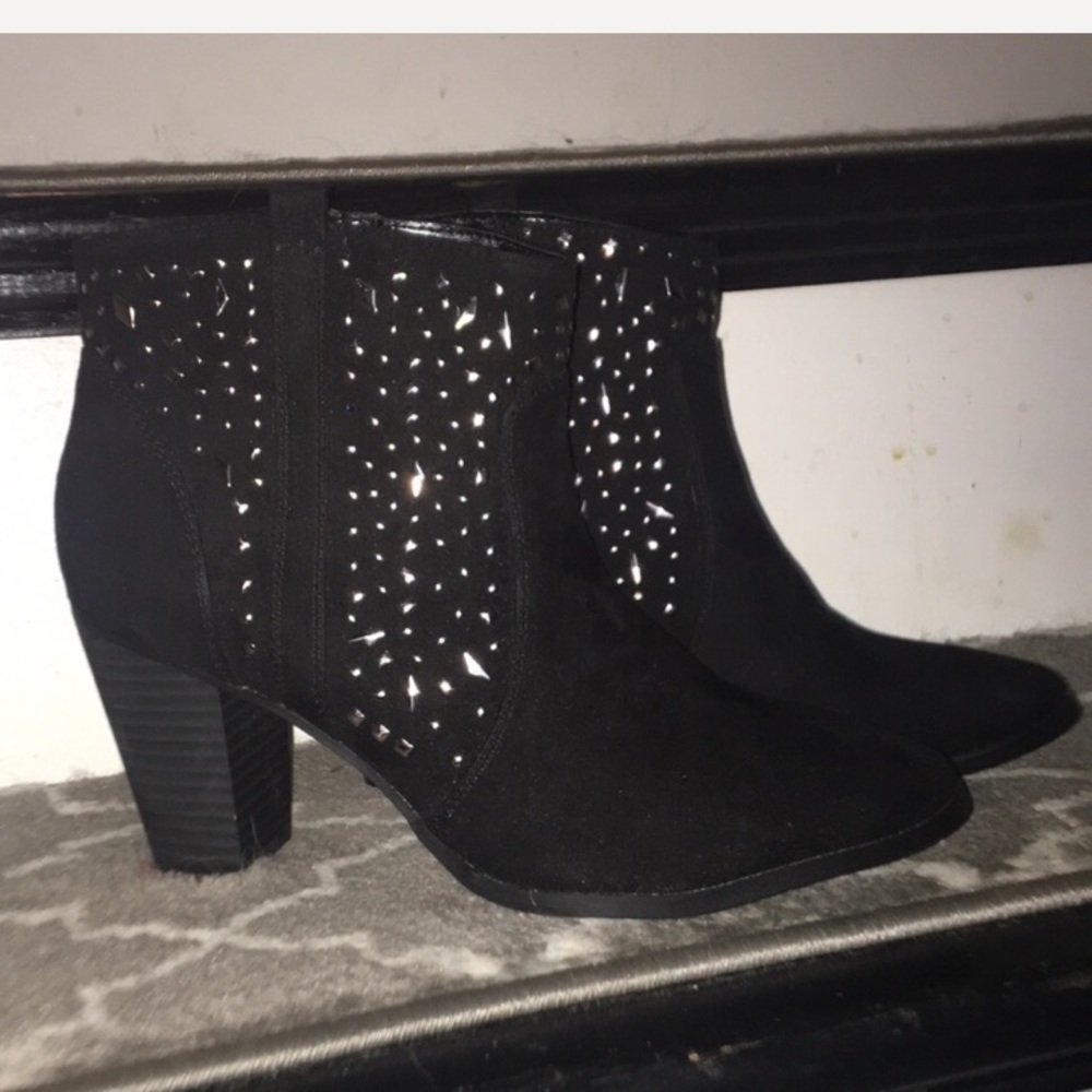 Black heeled booties BRAND NEW